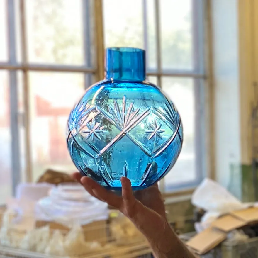 KRYSTALLKULE TAKLAMPE FINN STÅLBLÅ 160MM