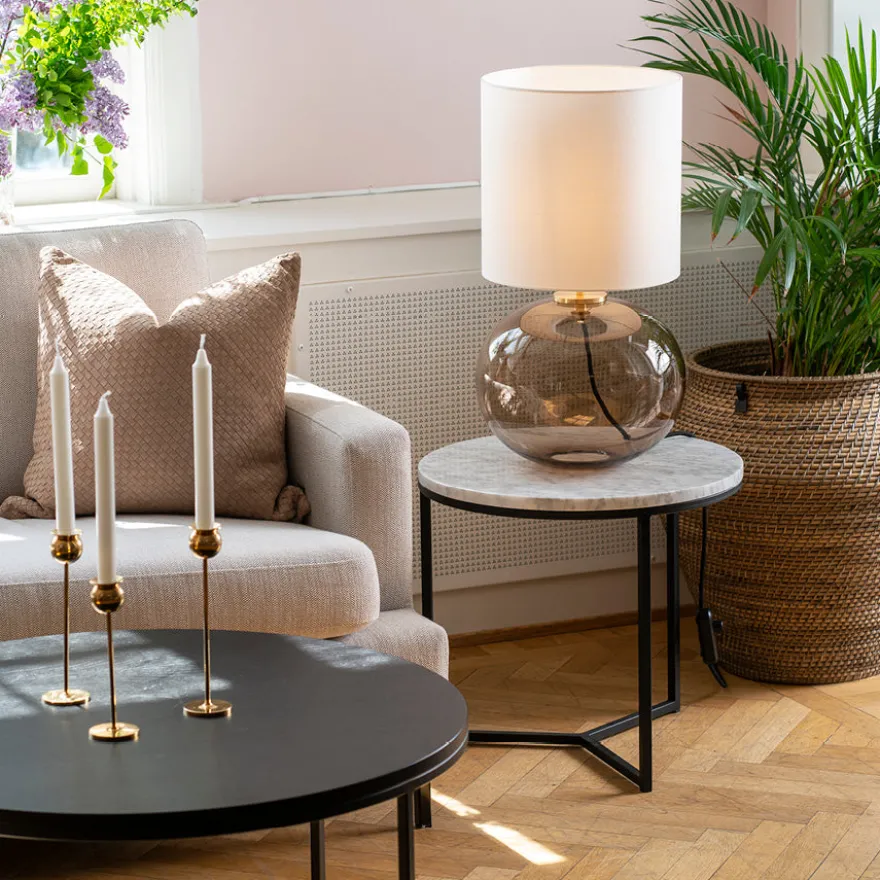 SENJA Bordlampe Hvit 30*30 Hvit skjerm