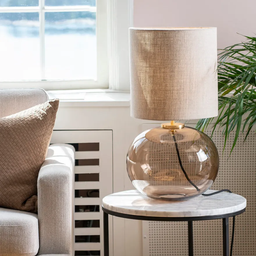 SENJA Bordlampe Hvit 30*30 Hvit skjerm